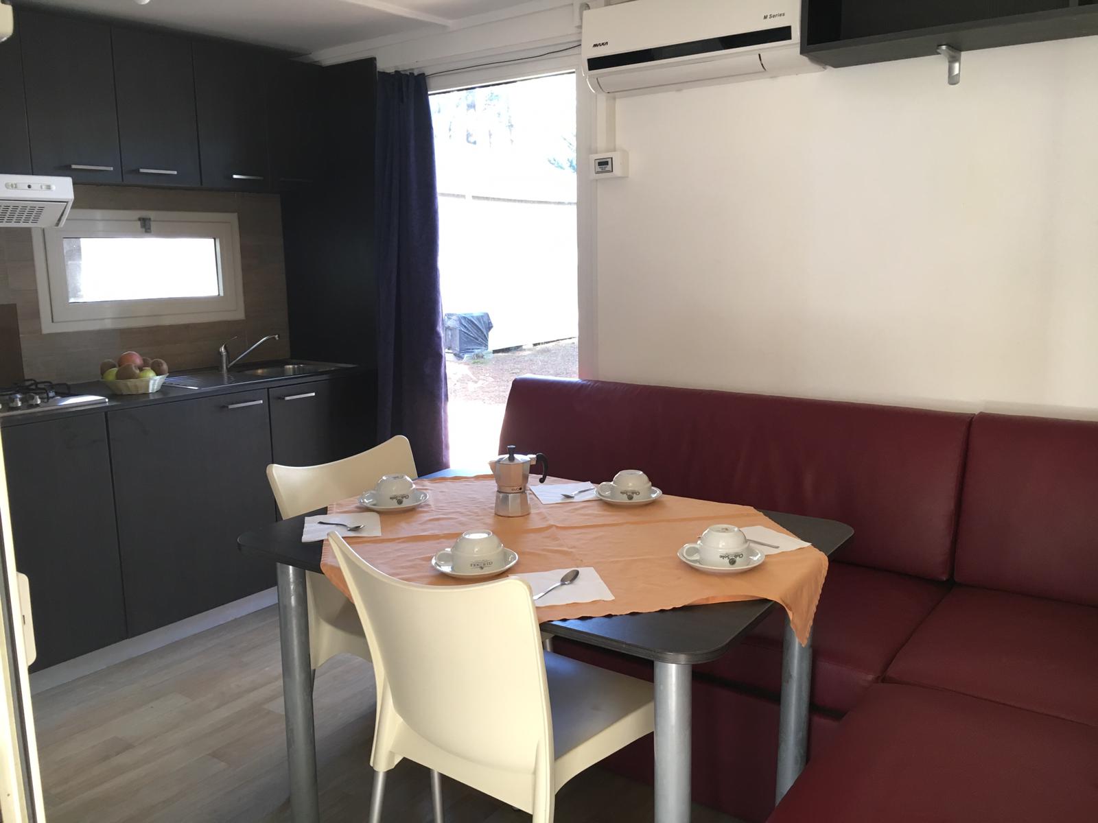 Maxi Caravan Porto Garibaldi Cani Spina Camping Village